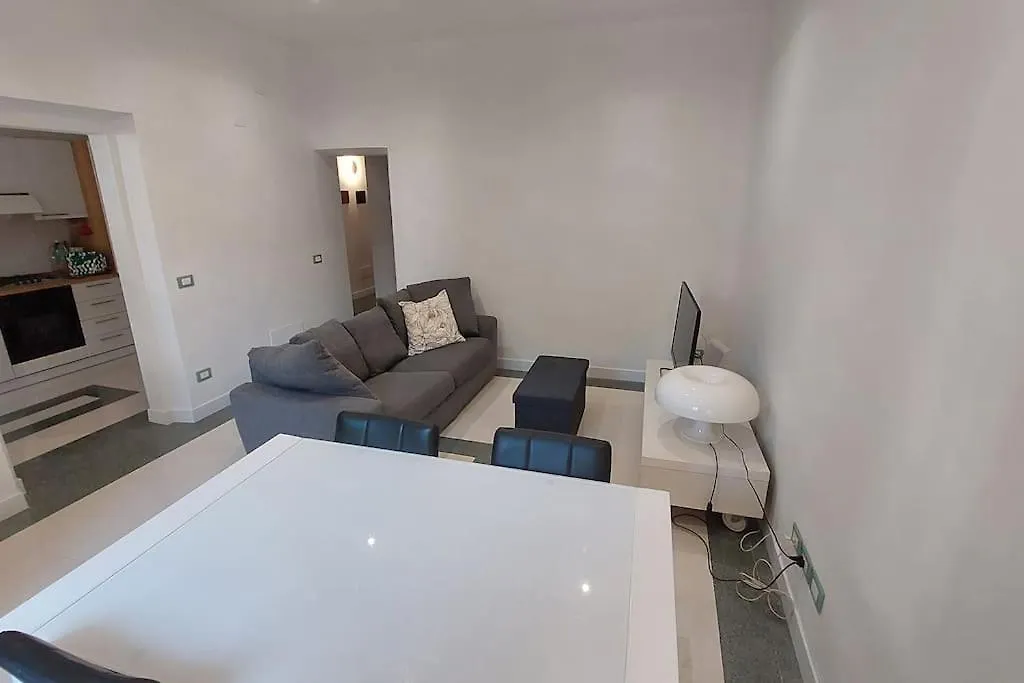 A Due Passi Dal Centro Apartment Florence 0*,  Italy