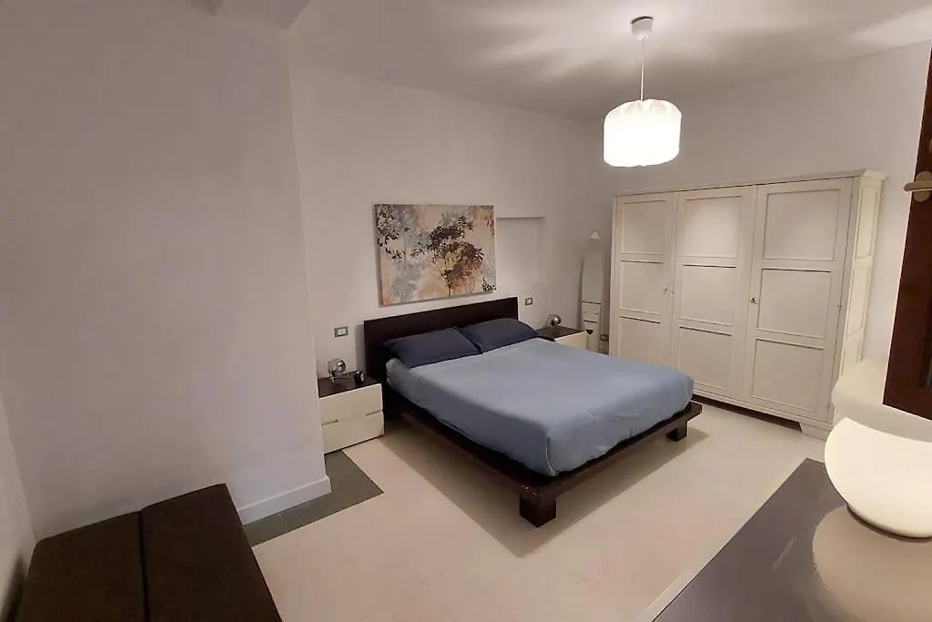 A Due Passi Dal Centro Apartment Florence Italy